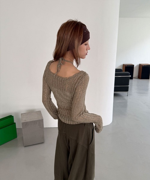 4INT.（フォイント）の「バックリボン レイヤード オフショルダー シースルー 長袖 ダメージ サマーニット（ニット/セーター・レディース・ホワイト/ブラック/カーキ/グレー・FREE）」の18枚目の写真