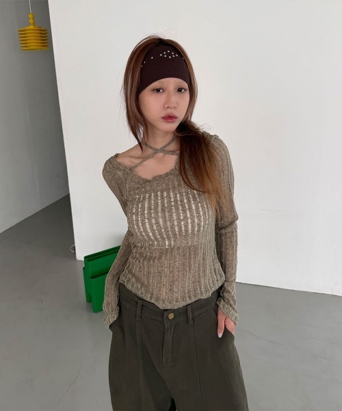 4INT.（フォイント）の「バックリボン レイヤード オフショルダー シースルー 長袖 ダメージ サマーニット（ニット/セーター・レディース・ホワイト/ブラック/カーキ/グレー・FREE）」の20枚目の写真