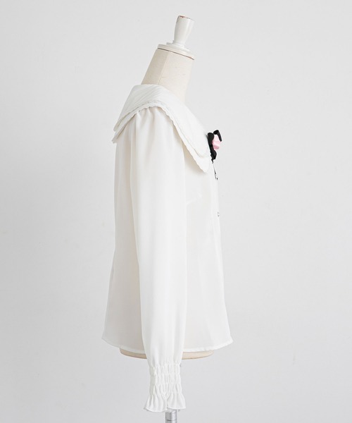 DearMyLoveRose(ディアマイラブローズ)の「バラリボン付ガーリーブラウス【大きいサイズ有り】(シャツ/ブラウス・レディース・ブラック/ホワイト・MEDIUM/LARGE/LL/3L)」の4枚目の写真