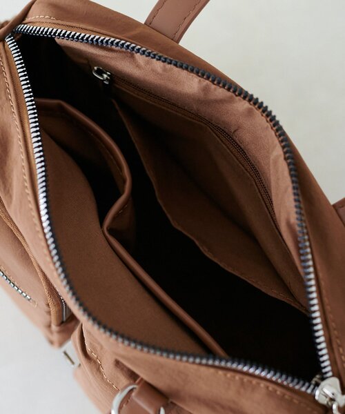 DISCOAT（ディスコート）の「ワッシャーナイロンポケットボストンバッグ（ボストンバッグ・レディース・キャメル/ブラック/カーキ・FREE）」の21枚目の写真