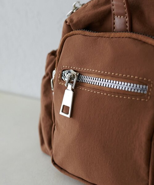 DISCOAT（ディスコート）の「ワッシャーナイロンポケットボストンバッグ（ボストンバッグ・レディース・キャメル/ブラック/カーキ・FREE）」の22枚目の写真