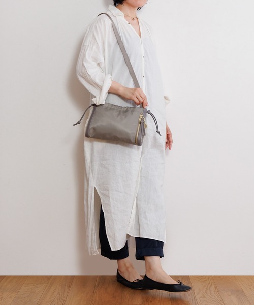 ace.（エース）の「【HAyUコラボ】 ショルダーバッグ ユッカ 17831（ショルダーバッグ・レディース・ブラック/グレイッシュベージュ/チャコール・FREE）」の11枚目の写真