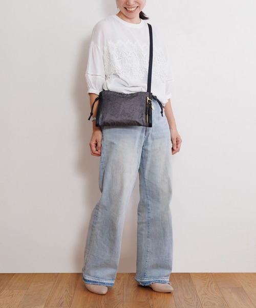 ace.（エース）の「【HAyUコラボ】 ショルダーバッグ ユッカ 17831（ショルダーバッグ・レディース・ブラック/グレイッシュベージュ/チャコール・FREE）」の12枚目の写真