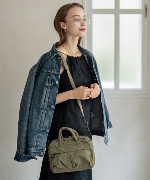 HAYNI(ヘイニ)の「Legere レジェール(ショルダーバッグ・レディース・ベージュ/カーキ/ブラック/ダークグレー・FREE)」の4枚目の写真