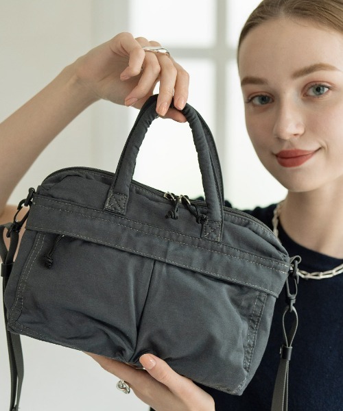 HAYNI(ヘイニ)の「Legere レジェール(ショルダーバッグ・レディース・ベージュ/カーキ/ブラック/ダークグレー・FREE)」の2枚目の写真