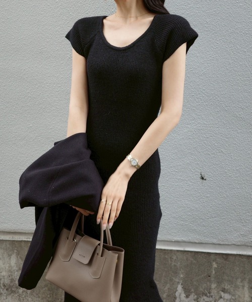 ACYM(アシーム)の「Betty long knit ワンピース(ワンピース・レディース・グレー/ベージュ/ブラック・FREE)」の7枚目の写真