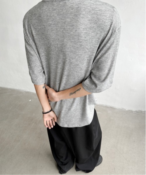 NOWLE(ノウル)の「【NOWLE】メタルホック キーネック リブ Tシャツ(Tシャツ/カットソー・メンズ・グレー/ブラック・MEDIUM/LARGE/X-LARGE)」の14枚目の写真