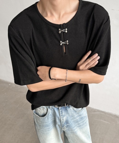 NOWLE(ノウル)の「【NOWLE】メタルホック キーネック リブ Tシャツ(Tシャツ/カットソー・メンズ・グレー/ブラック・MEDIUM/LARGE/X-LARGE)」の17枚目の写真