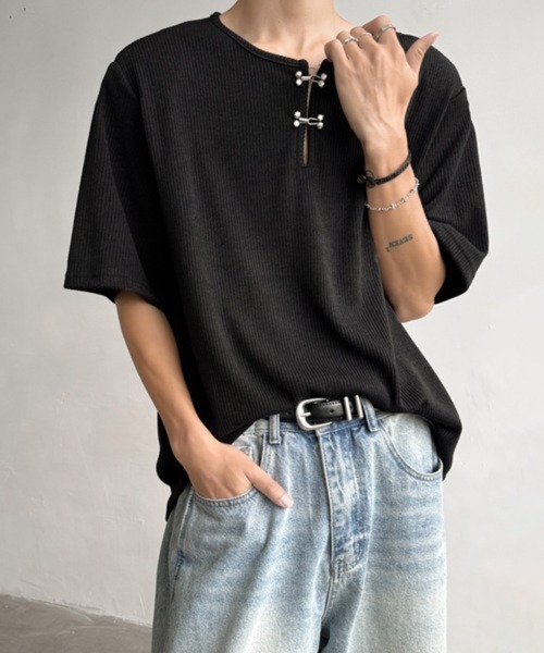 NOWLE(ノウル)の「【NOWLE】メタルホック キーネック リブ Tシャツ(Tシャツ/カットソー・メンズ・グレー/ブラック・MEDIUM/LARGE/X-LARGE)」の19枚目の写真