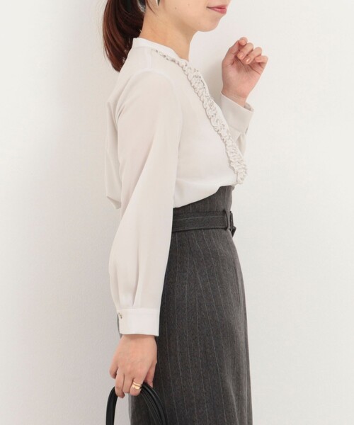 MICO COULIER（ミコクリエ）の「ジョーゼットフリルブラウス（シャツ/ブラウス・レディース・グレイッシュベージュ/ブラウン/ピンク・38）」の16枚目の写真