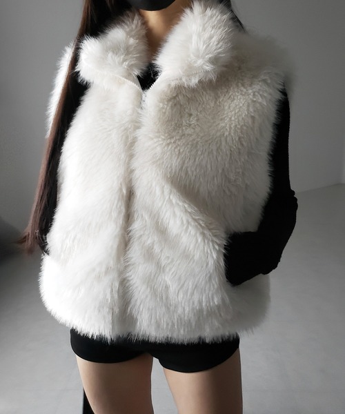 me+em select(ミームセレクト)の「【 ポケット付 】スタンドネックジップアップフェイクファーベスト / stand neck zipup fake fur vest(ベスト・レディース・ホワイト/ブラック・FREE)」の18枚目の写真