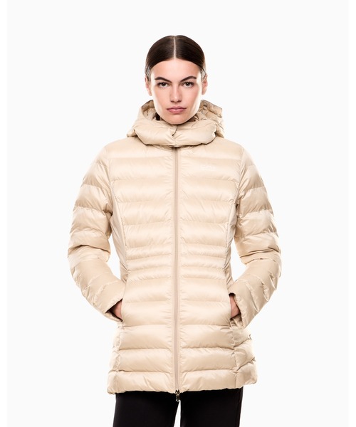 EMPORIO ARMANI EA7(エンポリオアルマーニイーエーセブン)の「<オンライン限定>【エンポリオ アルマーニ EA7】フード付きキルティングジャケット パデッドナイロン(ダウンジャケット/コート・レディース・ベージュ/ブラック・X-SMALL/SMALL/MEDIUM/LARGE)」の2枚目の写真