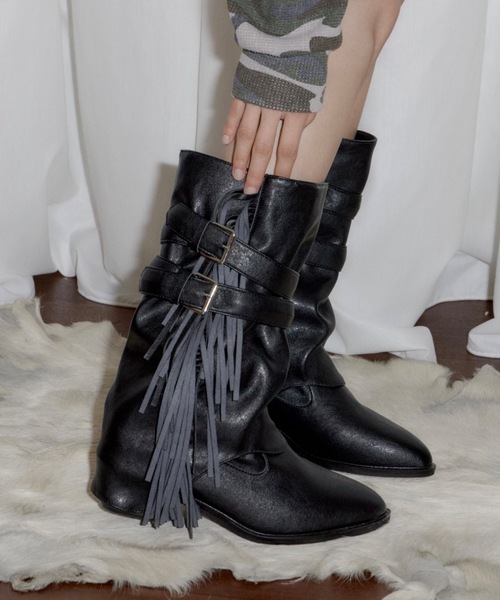 DTYYPE(ドタイプ)の「ベルト付きフリンジミドルブーツ(ブーツ・レディース・ブラック/グレー・X-LARGE/LARGE/MEDIUM/SMALL)」の3枚目の写真