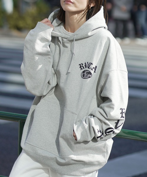 RVCA(ルーカ)の「RVCA メンズ VA WORLD WIDE HD パーカー 【2025年秋冬モデル】 @autumn/ルーカプルオーバーパーカー・フーディー(パーカー・メンズ・ヘザーグレー/ブラック/ホワイト系その他・SMALL/MEDIUM/LARGE/X-LARGE)」の3枚目の写真