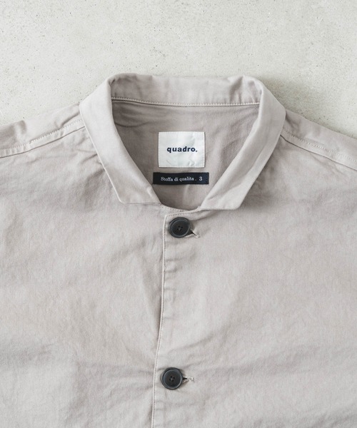 quadro（クオドロ）の「コンパクトチノストレッチテーラーシームポケジャケット（カバーオール・メンズ・チャコール/グレイッシュベージュ・LARGE/MEDIUM）」の5枚目の写真