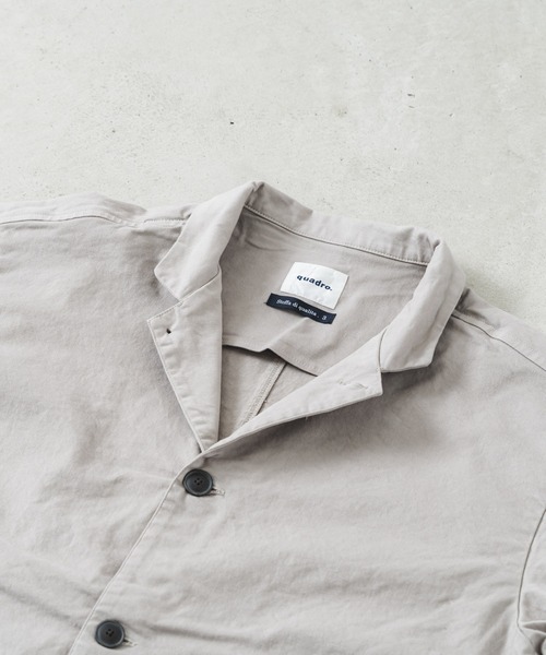 quadro（クオドロ）の「コンパクトチノストレッチテーラーシームポケジャケット（カバーオール・メンズ・チャコール/グレイッシュベージュ・LARGE/MEDIUM）」の6枚目の写真