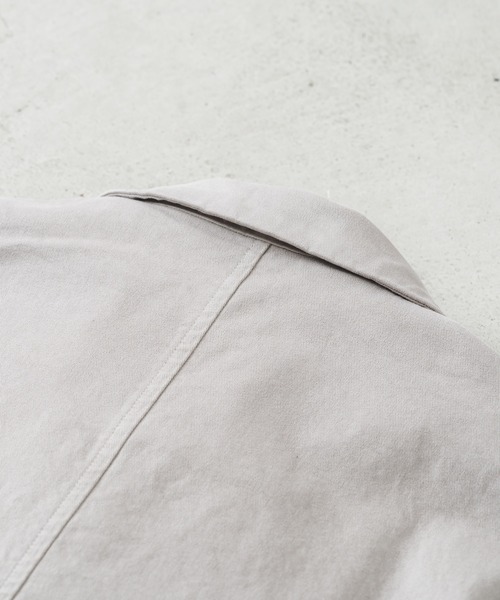 quadro（クオドロ）の「コンパクトチノストレッチテーラーシームポケジャケット（カバーオール・メンズ・チャコール/グレイッシュベージュ・LARGE/MEDIUM）」の14枚目の写真