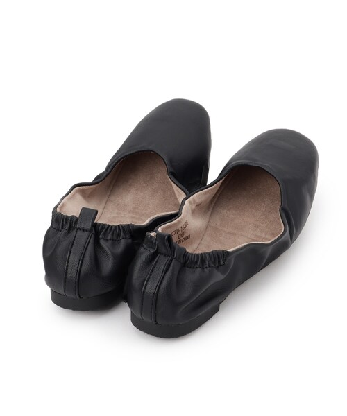 SHOO・LA・RUE（シューラルー）の「【セレモニー】巾着付折り畳みスリッパ（ルームシューズ/スリッパ・レディース・ブラック・00）」の4枚目の写真