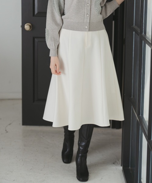 31 Sons de mode(トランテアン ソン ドゥ モード)の「2025秋冬新作 ベルト付きミディフレアスカート(スカート・レディース・ブラウン系/オフホワイト・S/M)」の2枚目の写真