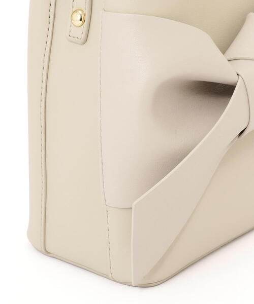 EDIT COLOGNE（エディットコロン）の「ビッグリボンバッグ（ショルダーバッグ・レディース・ブラック/ブラウン系その他/ベージュ・ﾌﾘ-）」の6枚目の写真