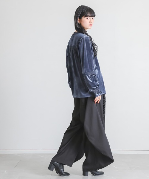 somari imagination（ソマリ イマジネーション）の「『フリルラインサーキュラーパンツ』（その他パンツ・レディース・ブラック/チャコール・2/1）」の8枚目の写真