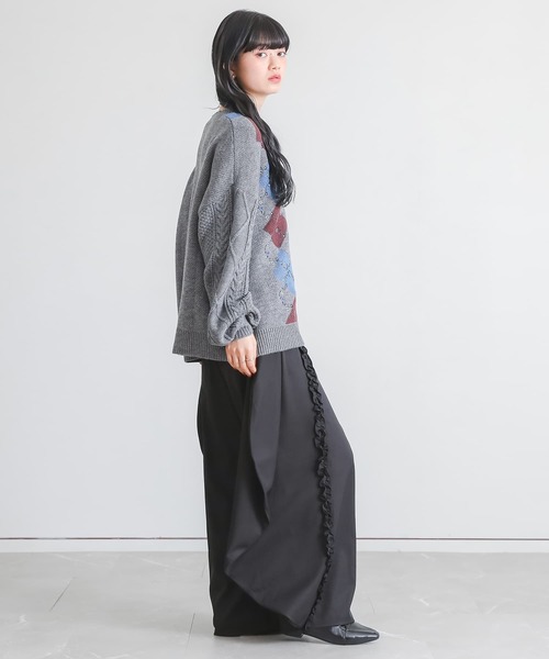 somari imagination（ソマリ イマジネーション）の「『フリルラインサーキュラーパンツ』（その他パンツ・レディース・ブラック/チャコール・2/1）」の11枚目の写真