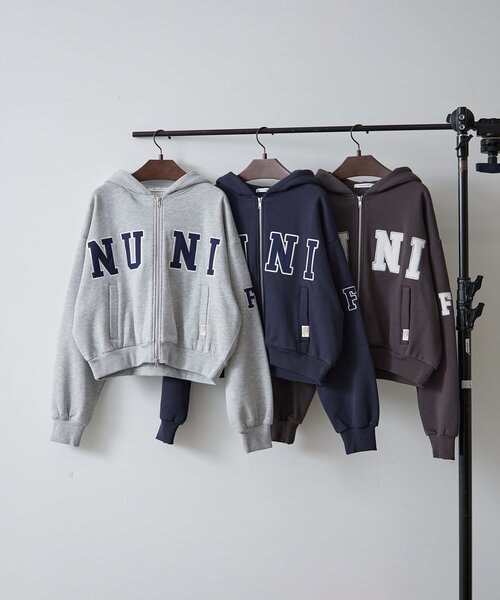 NUNIFE（ユニフィー）の「【NUNIFE】【選べる2丈！】裏起毛ロゴパーカー（パーカー・レディース・ネイビー/グレー/チャコールグレー・SMALL/MEDIUM）」の5枚目の写真