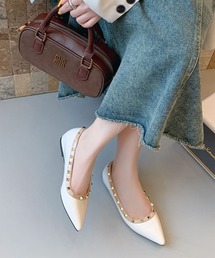 Flolia（フロリア）の「エナメル スタッズ ポインテッドトゥ フラット パンプス 歩きやすい（パンプス）」