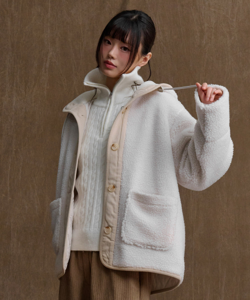 CHASECULT（チェイスカルト）の「女性ボアフードコート-アイボリー（その他アウター・レディース・アイボリー・90/85）」の2枚目の写真