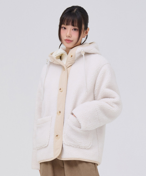 CHASECULT（チェイスカルト）の「女性ボアフードコート-アイボリー（その他アウター・レディース・アイボリー・90/85）」の5枚目の写真