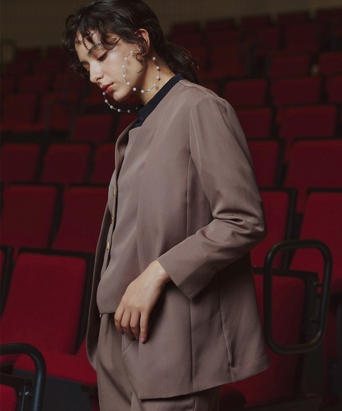 Callarus（カラルス）の「レイヤードデザインジャケット3点セットスーツ（ジャケット＋アシメデザインビスチェ＋ワイドパンツ）〔Callarus〕（スーツセット・レディース・ブラック/モカ・L/M/3L/LL）」の10枚目の写真