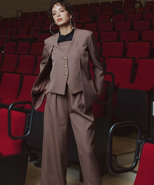 Callarus（カラルス）の「レイヤードデザインジャケット3点セットスーツ（ジャケット＋アシメデザインビスチェ＋ワイドパンツ）〔Callarus〕（スーツセット・レディース・ブラック/モカ・L/M/3L/LL）」の11枚目の写真