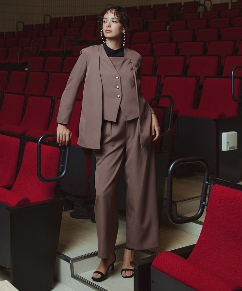 Callarus（カラルス）の「レイヤードデザインジャケット3点セットスーツ（ジャケット＋アシメデザインビスチェ＋ワイドパンツ）〔Callarus〕（スーツセット・レディース・ブラック/モカ・L/M/3L/LL）」の13枚目の写真