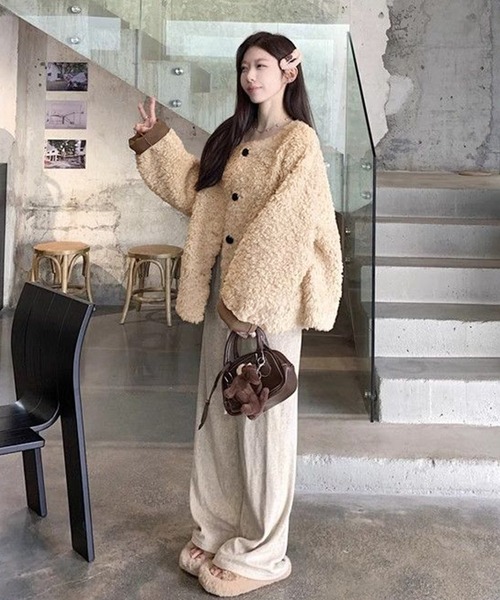 ノーカラーファーボアコート（その他アウター）｜LAFFMO（ラフモ）の