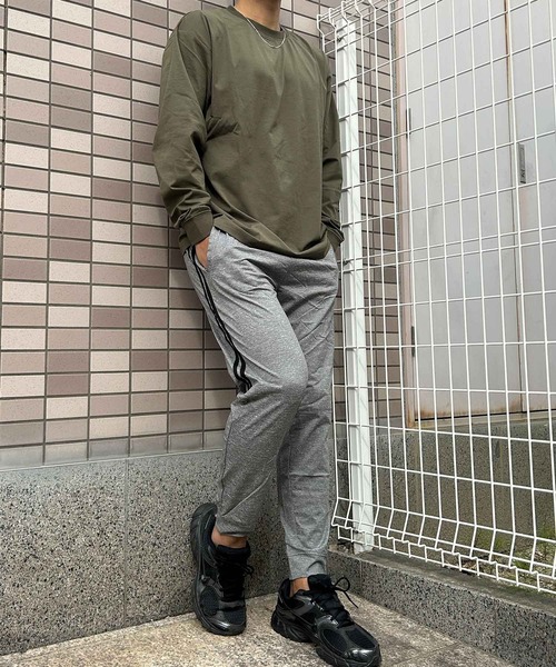 CAPTAIN STAG（キャプテンスタッグ）の「【CAPTAIN STAG / キャプテンスタッグ】ワンポイントロゴ ストレッチ 長袖Tシャツ ロンT（Tシャツ/カットソー・メンズ・カーキ/ブラック・M/L）」の5枚目の写真