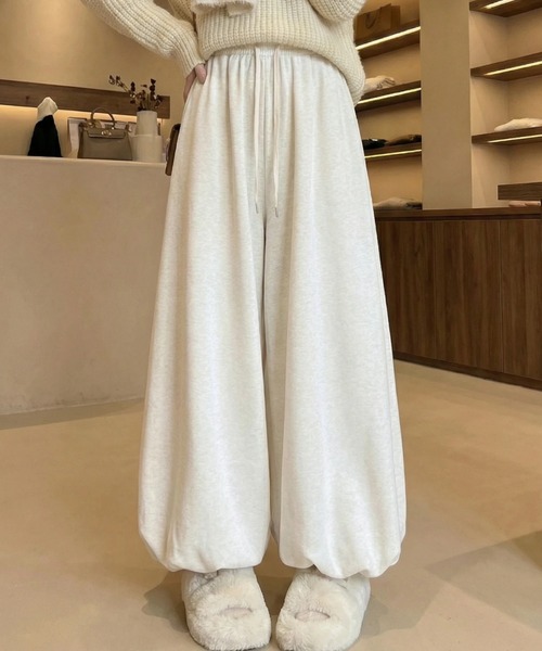 cammie(キャミー)の「バルーンワイドパンツ(その他パンツ・レディース・グレー/オフホワイト/ダークグレー・F)」の13枚目の写真