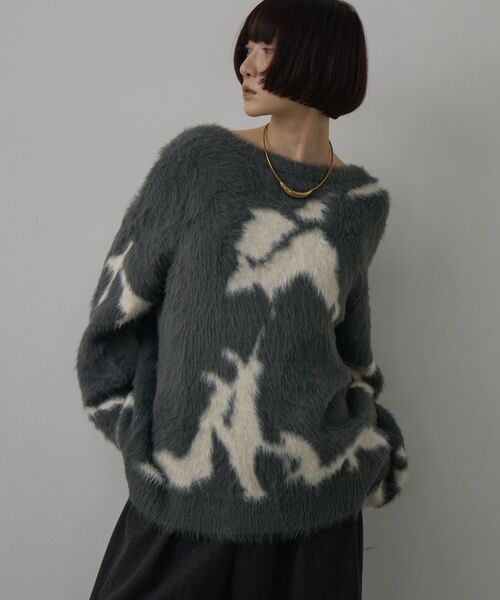 kivi(キヴィ)の「ニュアンスフェザーニット(ニット/セーター・レディース・オフホワイト/ダークグレー/ブラウン・FREE)」の3枚目の写真