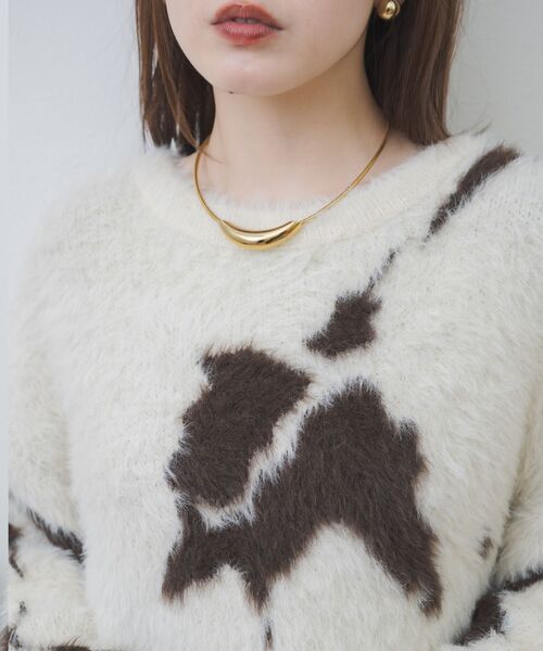 kivi(キヴィ)の「ニュアンスフェザーニット(ニット/セーター・レディース・オフホワイト/ダークグレー/ブラウン・FREE)」の16枚目の写真