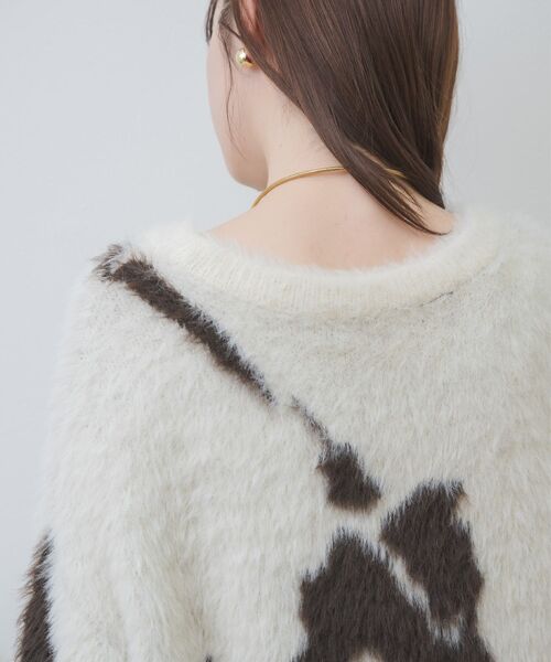 kivi(キヴィ)の「ニュアンスフェザーニット(ニット/セーター・レディース・オフホワイト/ダークグレー/ブラウン・FREE)」の19枚目の写真