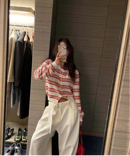 Vini（ヴィニ）の「クルーネックボーダーニットカーディガン（カーディガン/ボレロ・レディース・アイボリー/ライトブルー/ネイビー・FREE）」の5枚目の写真