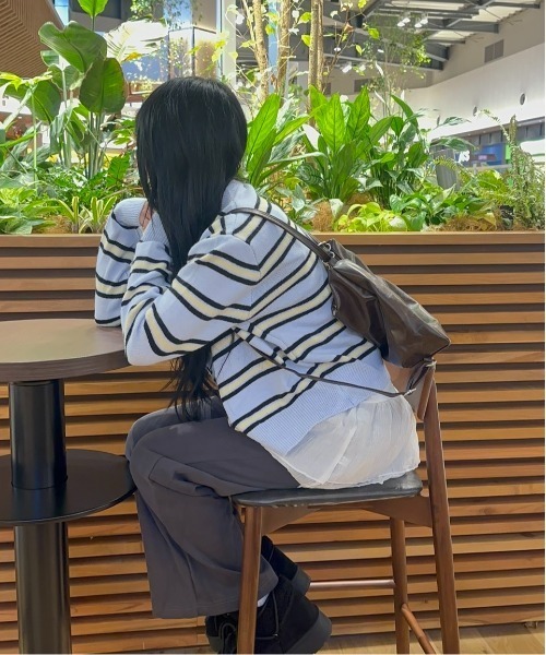 Vini（ヴィニ）の「クルーネックボーダーニットカーディガン（カーディガン/ボレロ・レディース・アイボリー/ライトブルー/ネイビー・FREE）」の15枚目の写真