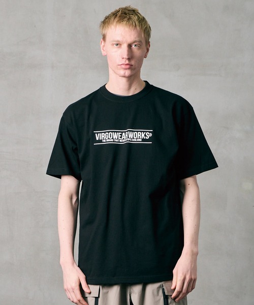 VIRGOwearworks(ヴァルゴウェアワークス)の「VIRGO EMBOSS LOGO TEE(Tシャツ/カットソー・メンズ・ホワイト/ブラック・2/3/4/5)」の2枚目の写真
