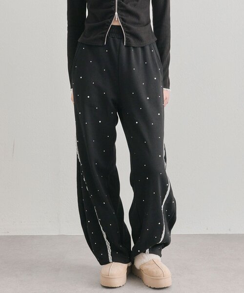 OLIVE des OLIVE（オリーブデオリーブ）の「キラキラバレルレッグパンツ（その他パンツ・レディース・ブラック/アイボリー/トップグレー・FREE）」の2枚目の写真