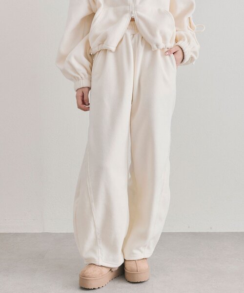 OLIVE des OLIVE（オリーブデオリーブ）の「キラキラバレルレッグパンツ（その他パンツ・レディース・ブラック/アイボリー/トップグレー・FREE）」の5枚目の写真