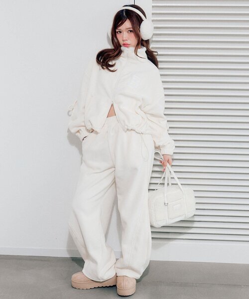 OLIVE des OLIVE（オリーブデオリーブ）の「キラキラバレルレッグパンツ（その他パンツ・レディース・ブラック/アイボリー/トップグレー・FREE）」の10枚目の写真