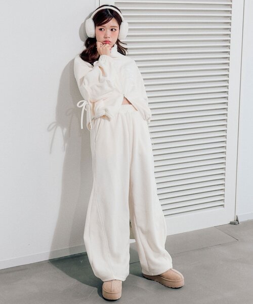 OLIVE des OLIVE（オリーブデオリーブ）の「キラキラバレルレッグパンツ（その他パンツ・レディース・ブラック/アイボリー/トップグレー・FREE）」の11枚目の写真