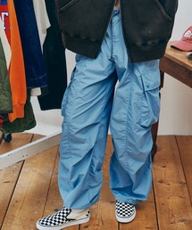 RNA（アールエヌエー）の「R4422 ボリュームカーゴパンツ（カーゴパンツ）」