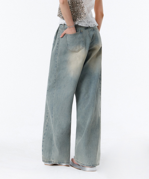RANDOMOFF（ランダムオフ）の「BTB : POEM PINTUCK BALLOON JEANS [FADE BLUE]（デニムパンツ・レディース・ライトブルー・X-SMALL/SMALL/MEDIUM/LARGE）」の2枚目の写真
