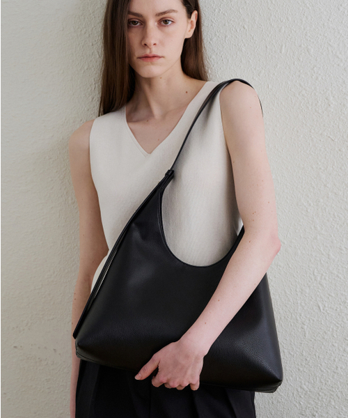 ANGLE BAG BLACK（ショルダーバッグ）｜MONOROW（モノロウ）の