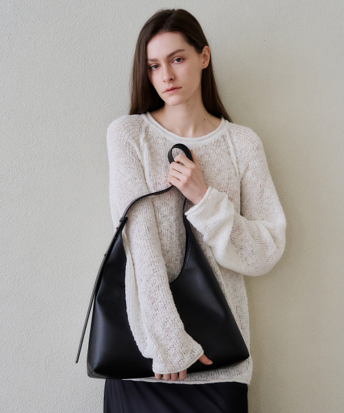 ANGLE BAG BLACK（ショルダーバッグ）｜MONOROW（モノロウ）の